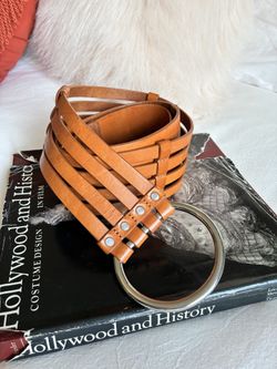 Like New! Banana Republic Leather O-Ring Belt- Large