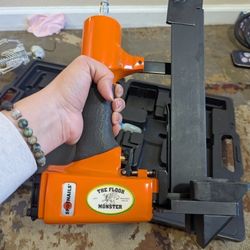 SpotNails Staple Gun