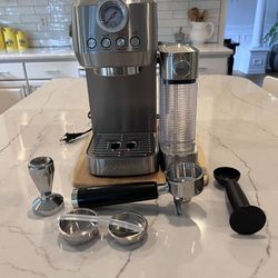 Casabrews 3700 Pro Espresso Machine (NEW)
