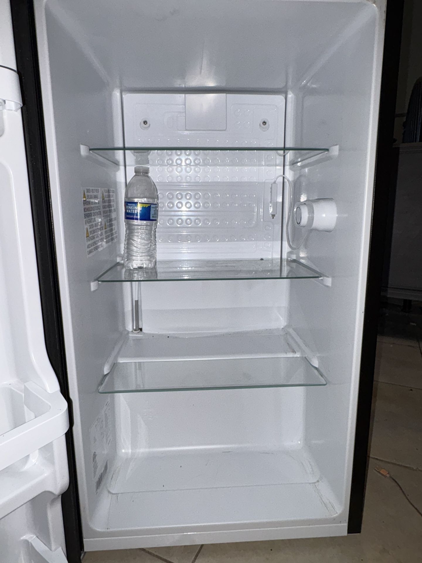 Hisense Mini Fridge – Black, Brand New (Minor Dents)