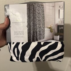 Black-and-White Animal Print 7-Piece Comforter Set with Matching Shower Curtain and Window Sheers