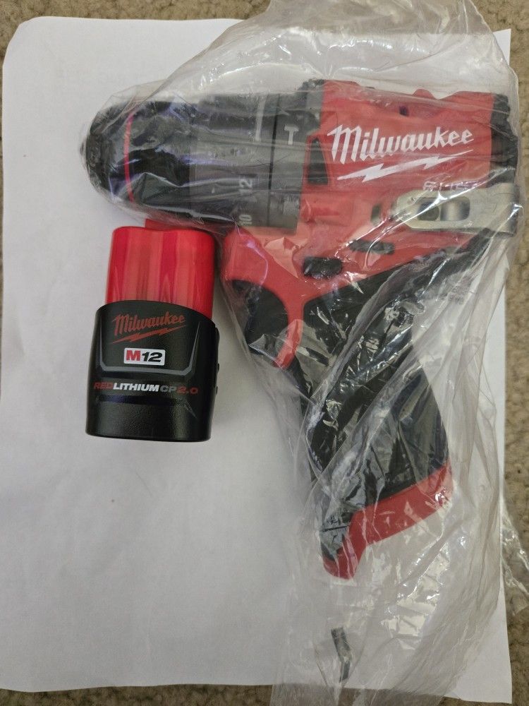Milwaukee M12 Fuel 3404-20 Hammer Drill/Driver