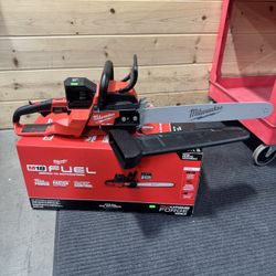 Milwaukee M18 Fuel 20" Dual Battery Chainsaw Tool Only 