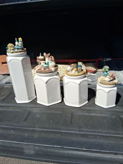 Vintage farm house style canister set.