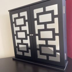 Jewelry Holder/ Stand 