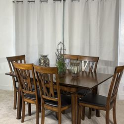 Extendable Dining Table & 6 Chairs -Vintage Ashley Furniture 