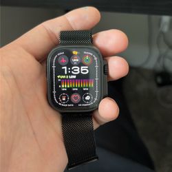 Apple Watch Ultra 2 (Cellular + GPS) 