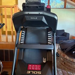 Treadmill 