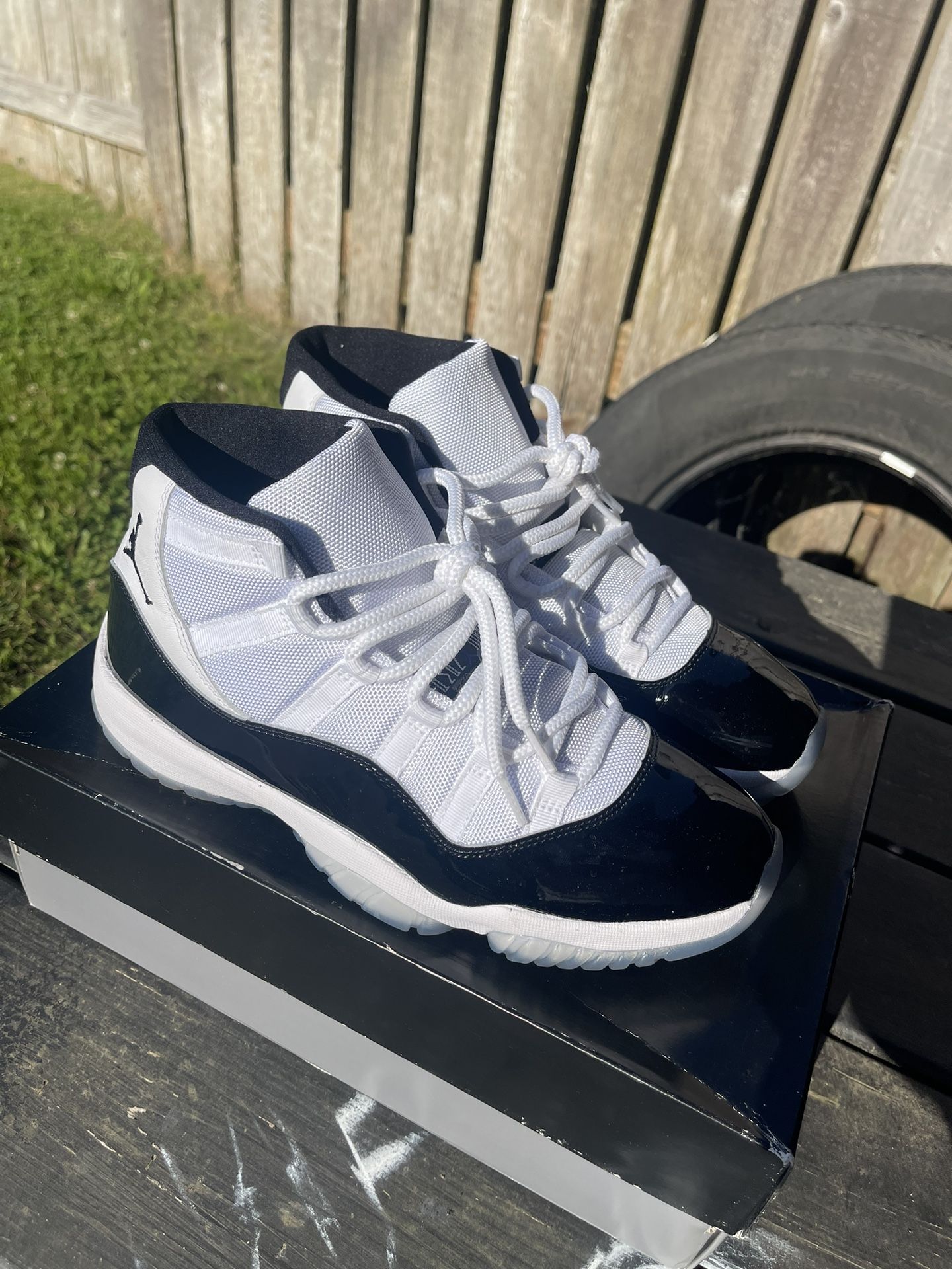 Jordan Retro 11 Concord - Size 10 w/ Original Box - Lightly Used