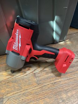 Milwaukee 1/2 impact wrench M18 $220 tool only pick up in Van Nuys