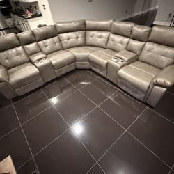 5 People Sectional