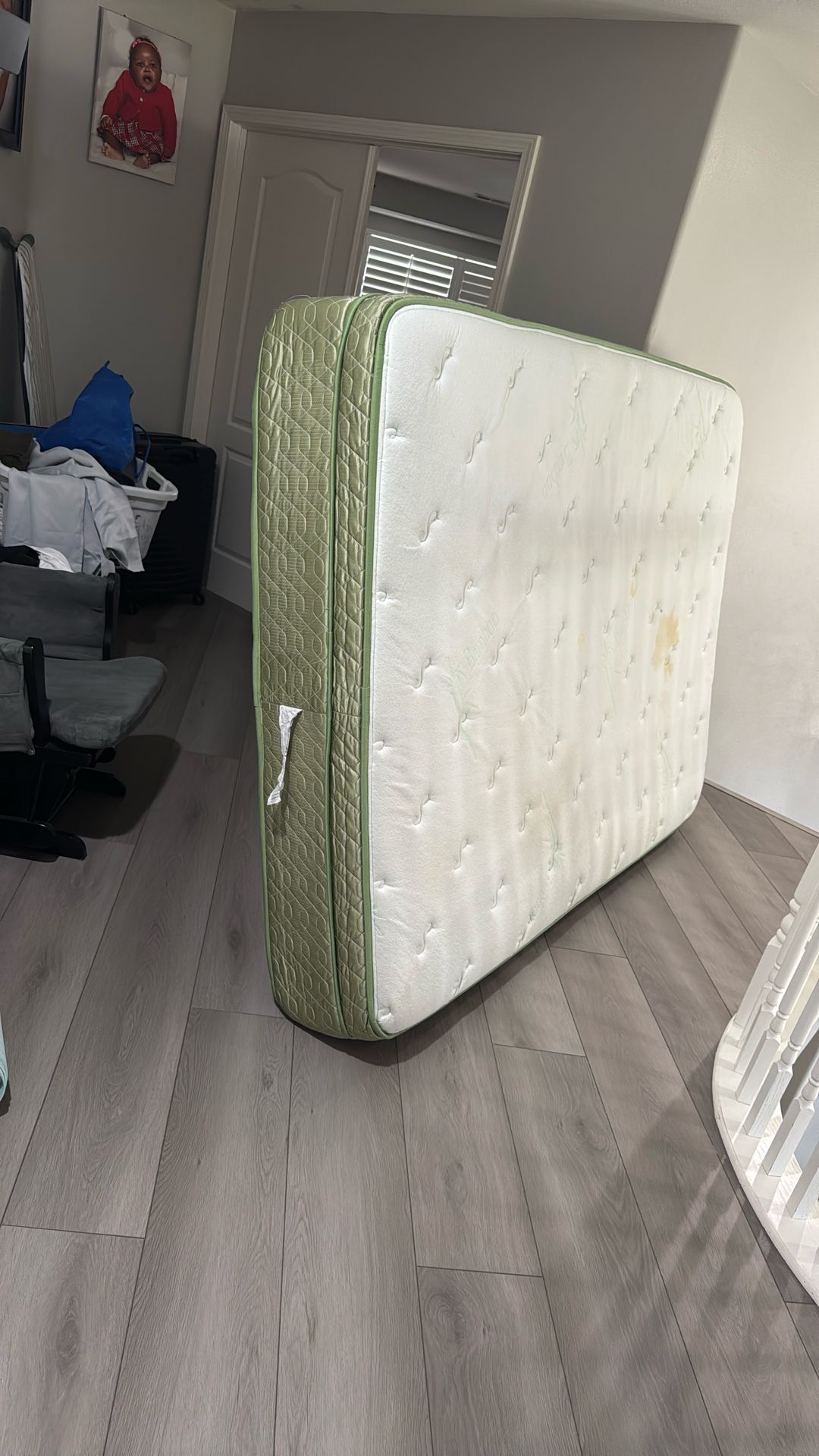 Queen Mattress and Spring Box