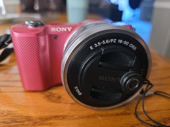 Sony A5000 Mirrorless Camera