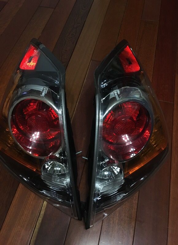 Tail lights assembly pairs