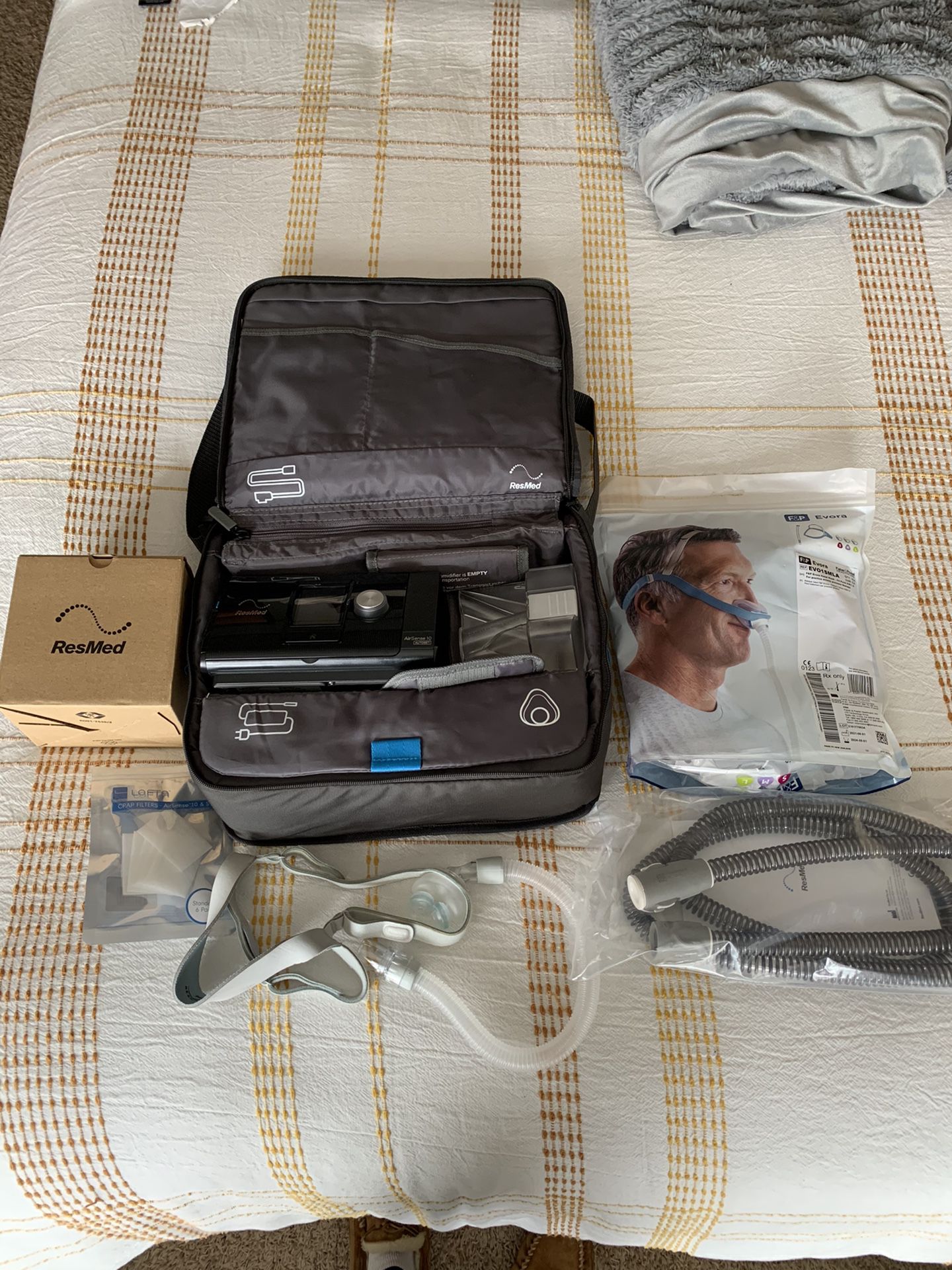 ResMed AirSense 10 AutoSet CPAP Practically New With 2x Nasal Masks And Extra Accessories 