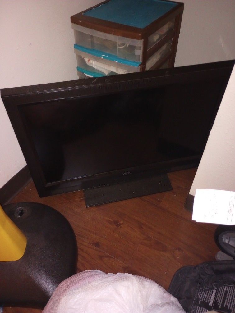 32" Vizio Tv 