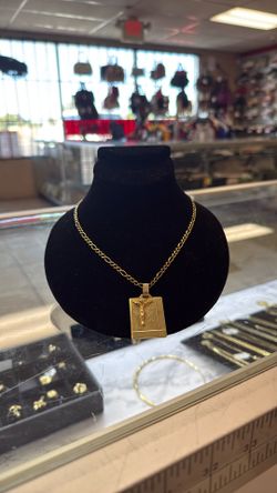Figaro Style Chain With Pendant