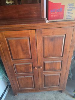 Ethan Allen TV Hutch