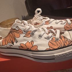 Converse Chuck 70 Floral Low Top – Women’s Size 9.5 – Excellent Condition