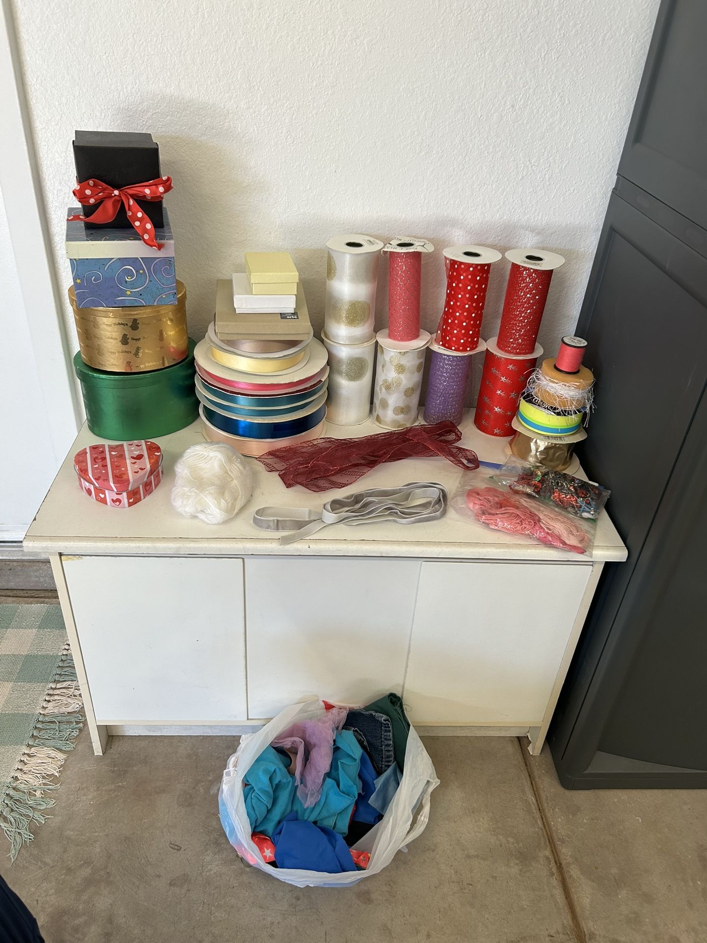 Ribbons Boxes & More