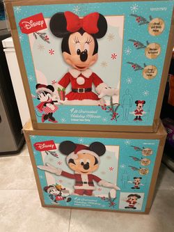 Mickey and Minnie Christmas Animatronic