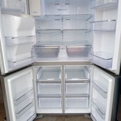 Refrigerator 