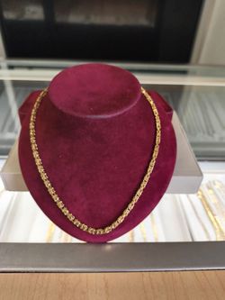 10ksolid gold necklace 43.1 grams 26 Long layway available 10% Dwon if you interested please make sure you ask for Maribel thank you