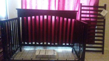 Crib/daybed/full bed