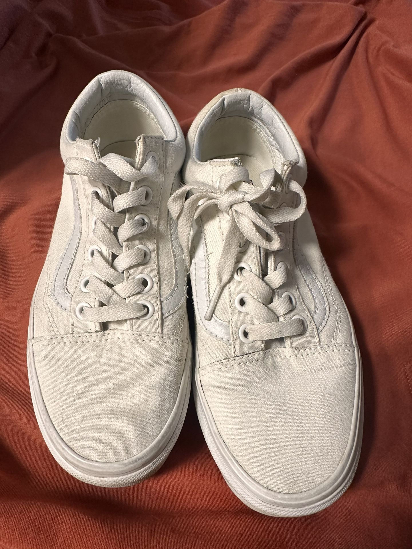 Women’s Laced Vans