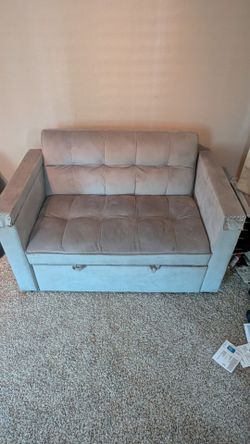 STURDY loveseat