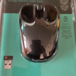 Never Used Monitor, Wireless Keyboard & Mouse