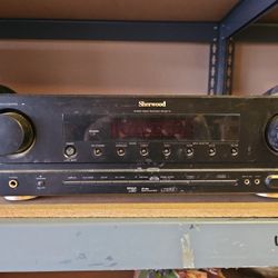 LIKE-NEW Sherwood RD-6513 reciever