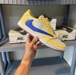 Travis Scott Canary Jordan 1 Low