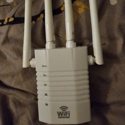 WiFi Extender, WiFi Booster 1200Mbps 2.4&5GHz Dual Band(10800sq.ft) WiFi Repeater, WiFi Range Extender 