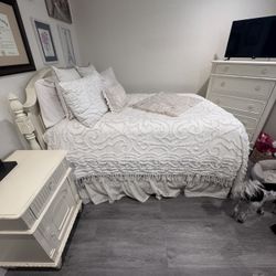 Thomasville Full Size Bedroom Set