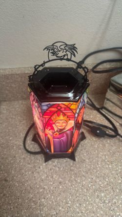 SCENTSY VILLAINS WARMER