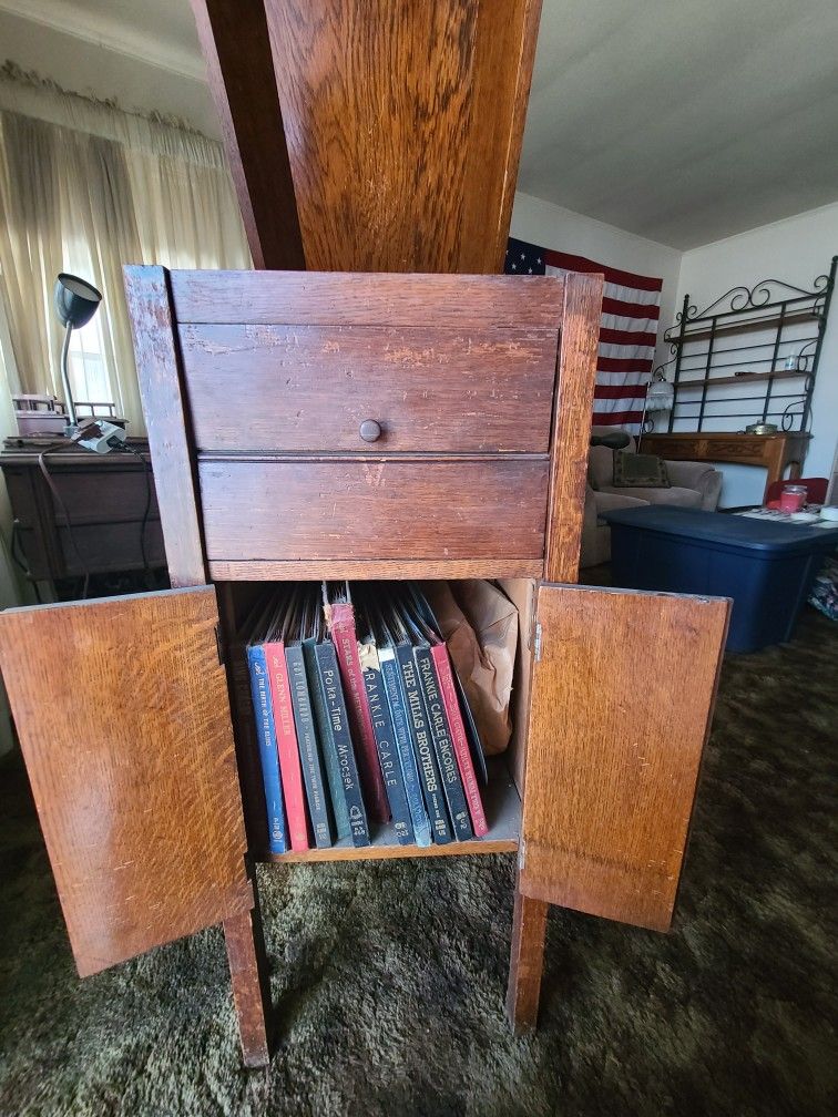 Vintage Record Player!