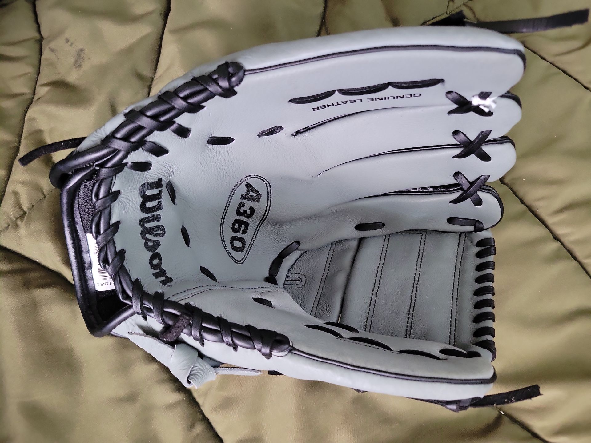 Wilson A360 Baseball Glove, Left Hand Throw