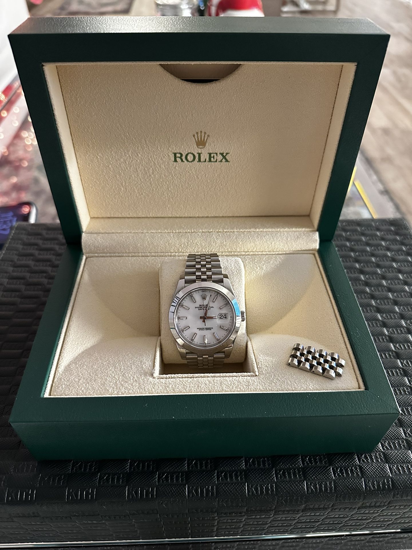 Rolex Date just - 41MM White