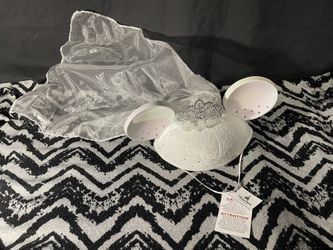 BRAND NEW WITH TAGS Minnie Mouse Bride Hat