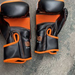 Boxing Gloves 