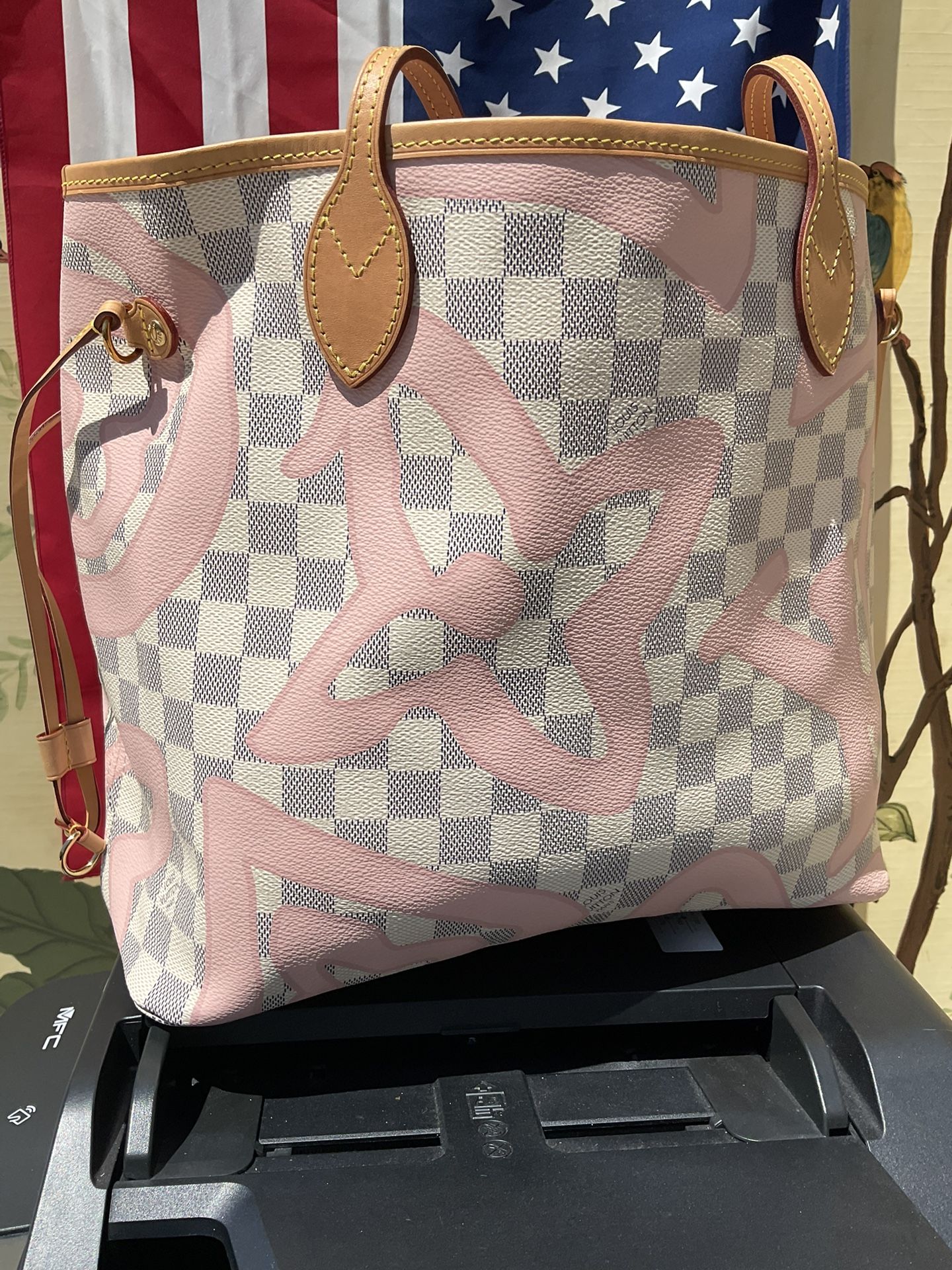Louis Vuitton Never Fall