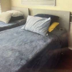 2 Twin Beds With Mattress 