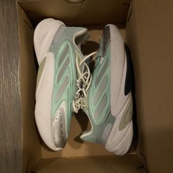 Adidas Women’s 5.5
