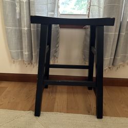 Farmhouse Stool (black)