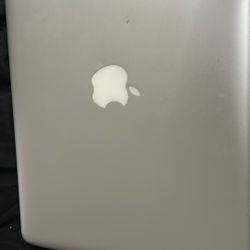 MACBOOK LAPTOP