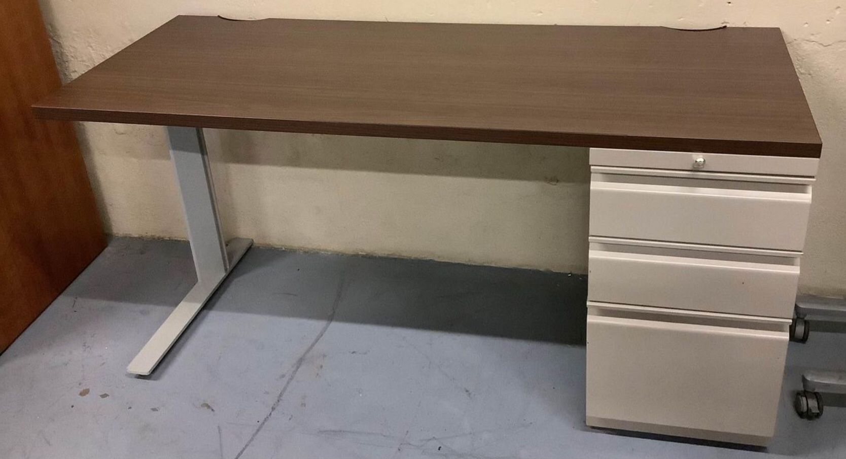 Office Desk For Sale Desk- Great Condition (Tampa)