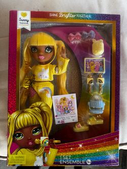 Rainbow High Sunny Madison Pajama Party Doll Set