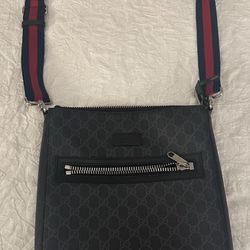 Crossbody Gucci Messenger Bag 