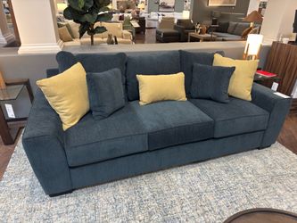 Living Soaves Parker Couch